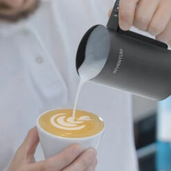 Inventum Melkopschuimer MK560B 150-300 Ml 500W Zwart 17 Inventum Melkopschuimer MK560B 150-300 Ml 500W Zwart -Winkel Voor Keukenapparatuur 210 5179 7 1 1